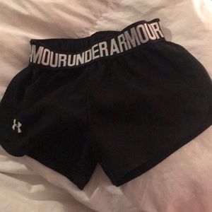 Under Armour shorts 12month